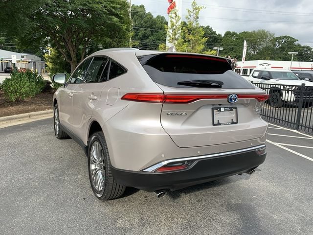 Used 2022 Toyota Venza Limited AWD/4WD image 6