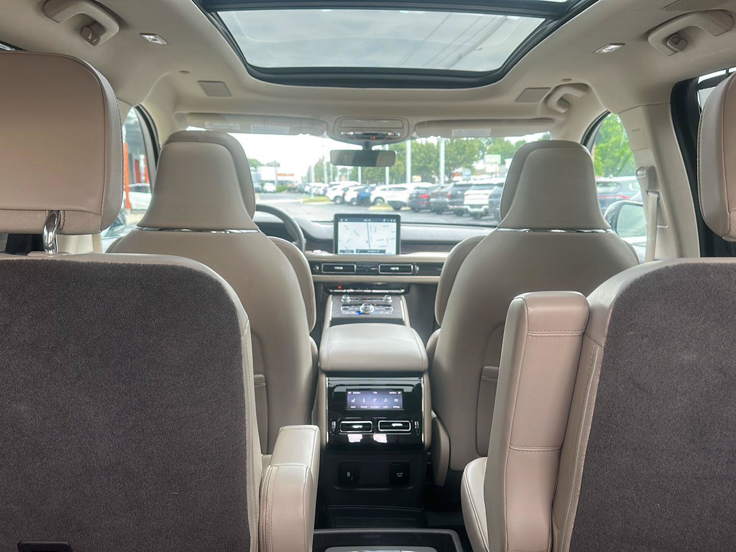 Used 2021 Lincoln Aviator Reserve w/ Equipment Group 208A AWD/4WD image 22