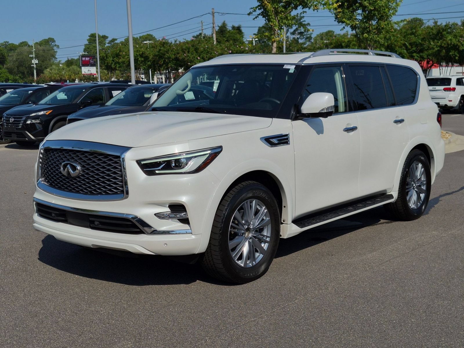 Used 2023 INFINITI QX80 Luxe w/ Cargo Package AWD/4WD image 7