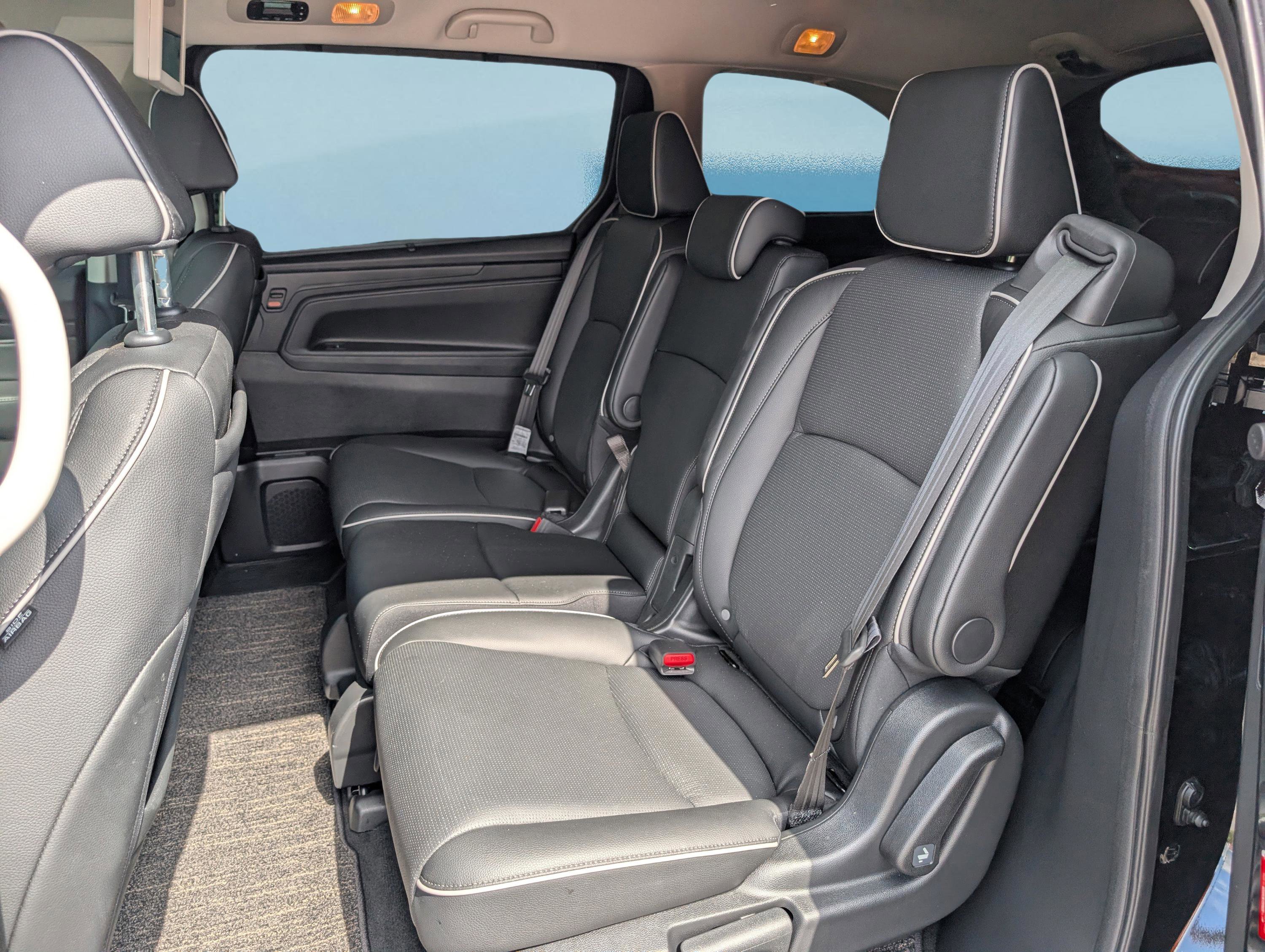 Used 2025 Honda Odyssey Elite image 15