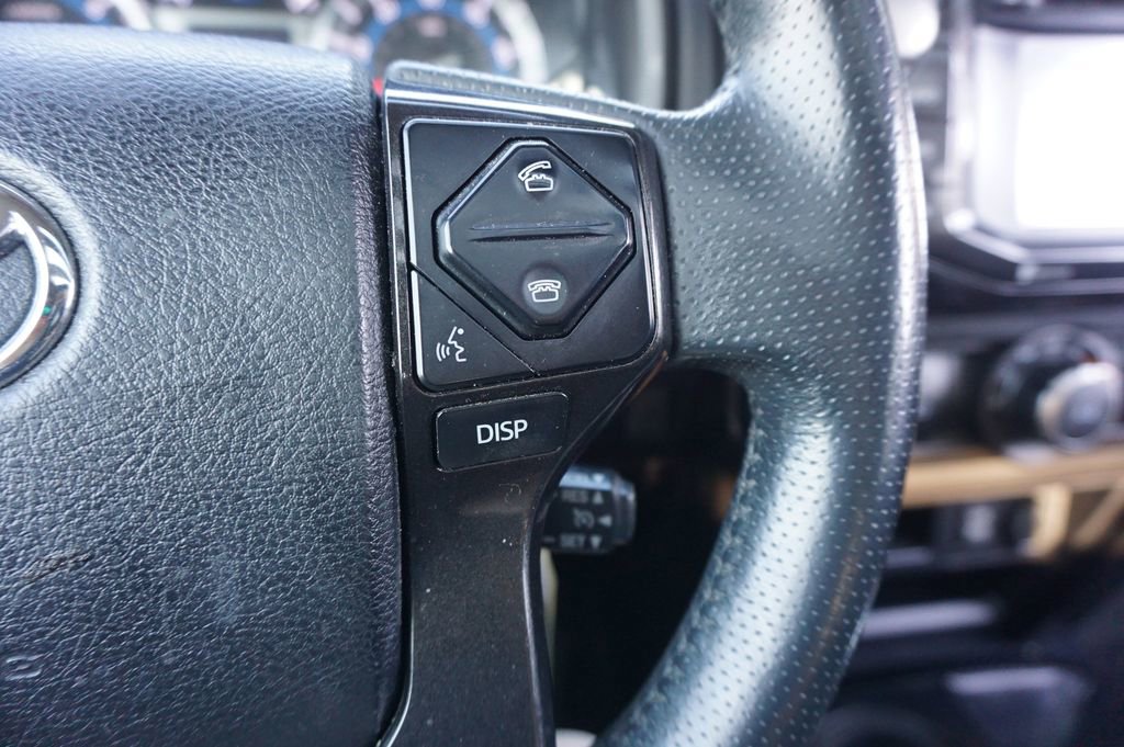 Used 2018 Toyota 4Runner TRD Off-Road Premium image 8