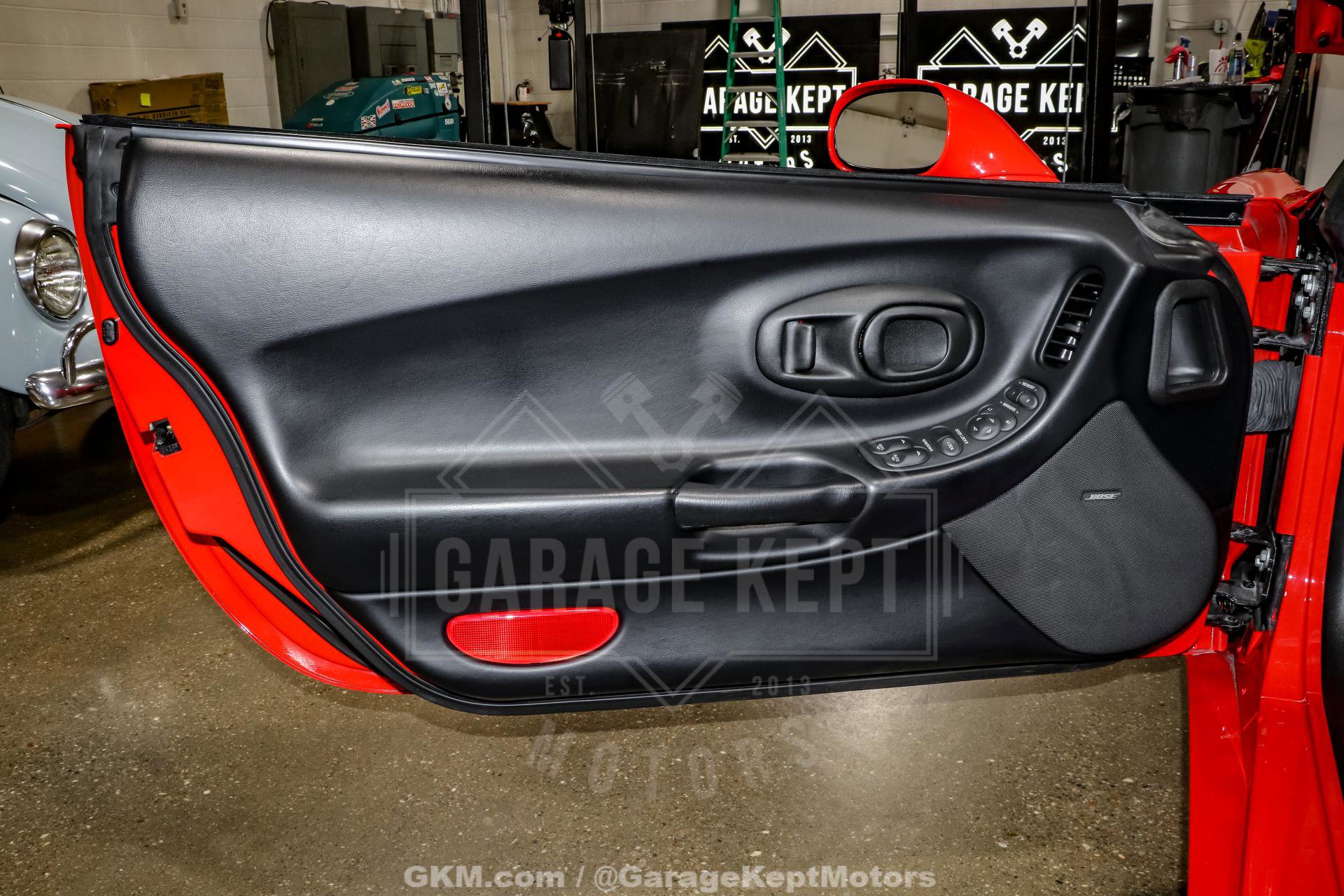 Used 1997 Chevrolet Corvette Coupe w/ Roof Pkg image 77