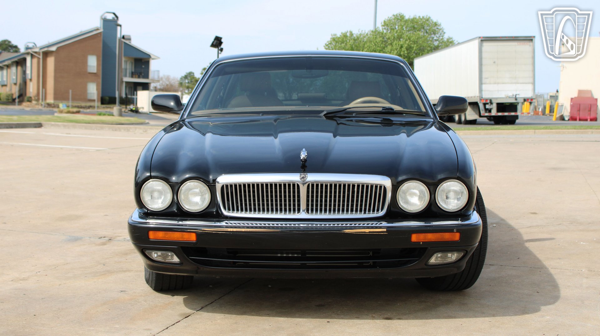 Used 1995 Jaguar XJ6 image 2