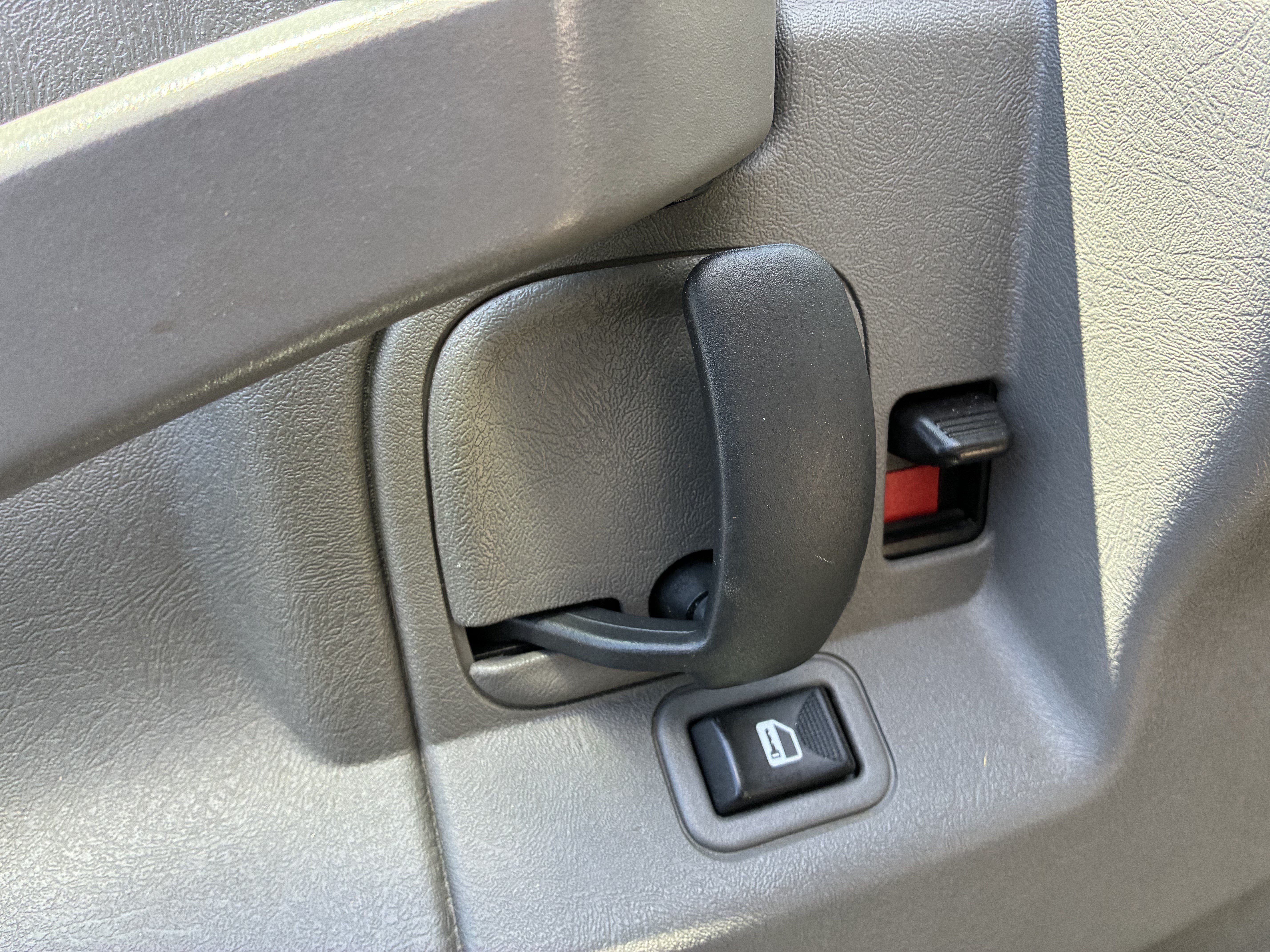 Used 2025 Chevrolet Express 3500 w/ Power Convenience Package RWD image 26