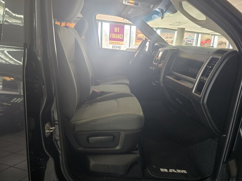 Used 2019 RAM 1500 Express w/ Express Value Package AWD/4WD image 14