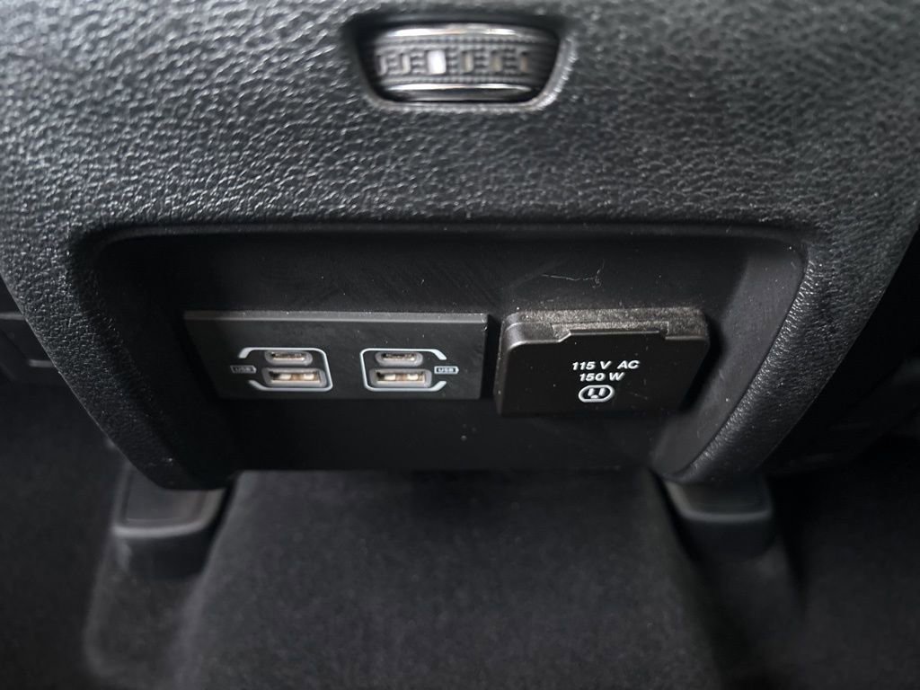 Used 2022 Jeep Cherokee Limited w/ Sun & Sound Group image 37