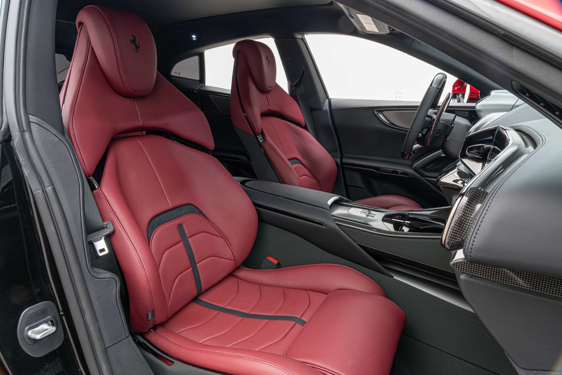 Certified 2026 Ferrari Purosangue AWD/4WD image 34