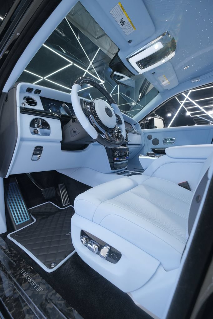Used 2026 Rolls-Royce Phantom Sedan RWD image 68