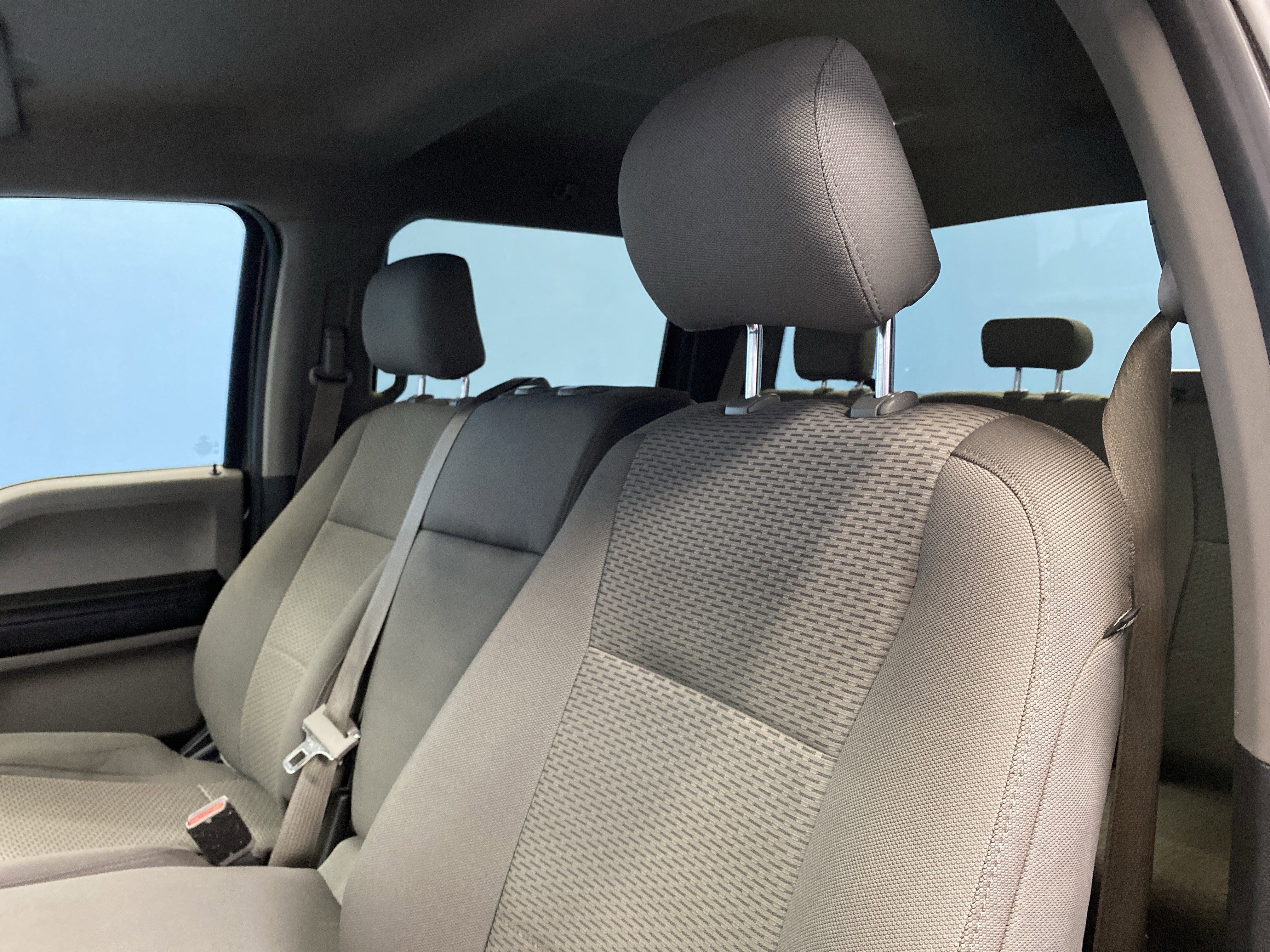 Used 2016 Ford F150 XLT w/ Trailer Tow Package image 9