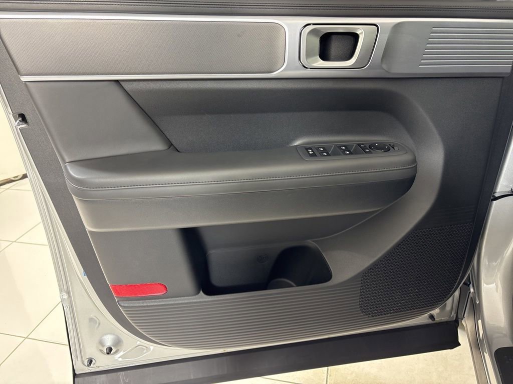 Used 2025 Hyundai Santa Fe XRT image 16