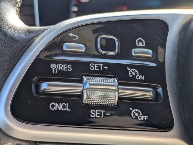 Used 2020 Mercedes-Benz GLE 450 4MATIC image 25