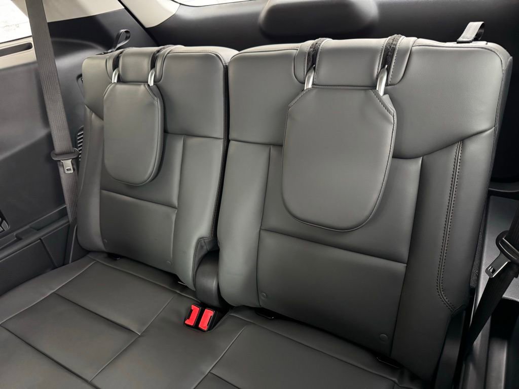 New 2026 Ford Explorer Active w/ Active Comfort Package image 23