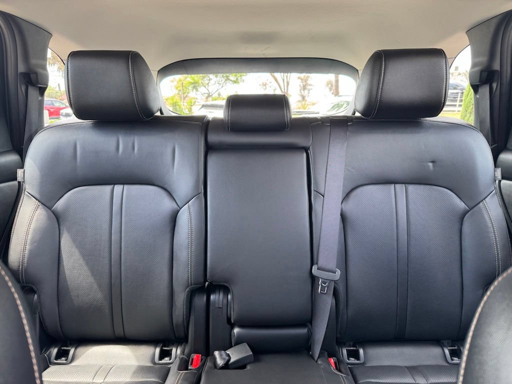 Certified 2025 MAZDA CX-70 Plug-In Hybrid w/ Premium Pkg AWD/4WD image 19