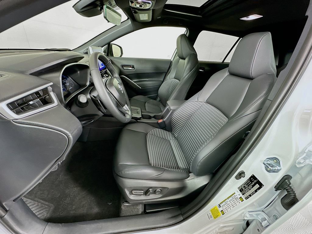 Used 2026 Toyota Corolla Cross XSE w/ Convenience Package image 21