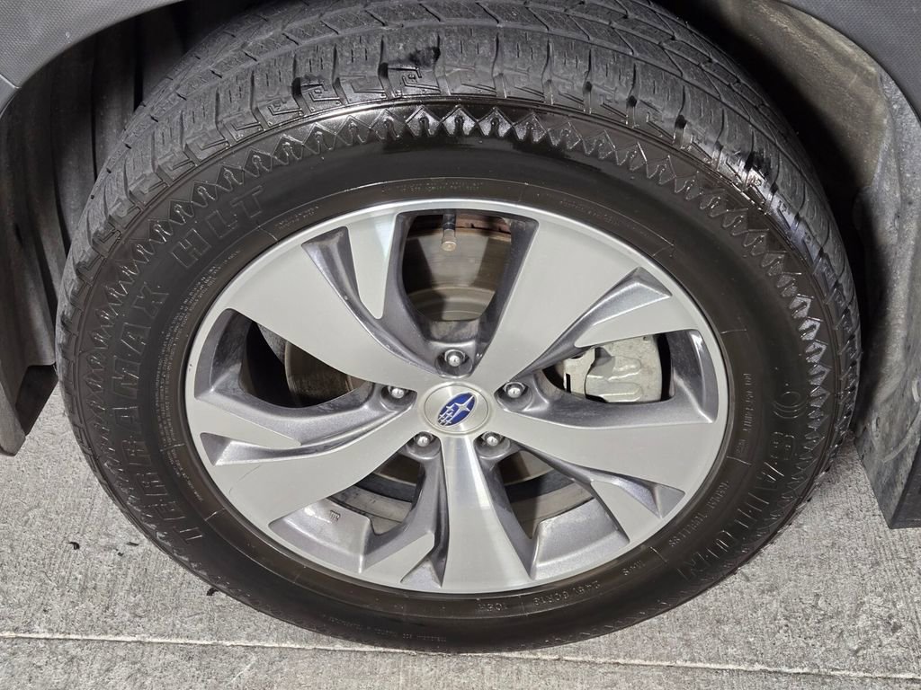 Used 2020 Subaru Ascent Premium w/ Convenience Package AWD/4WD image 14