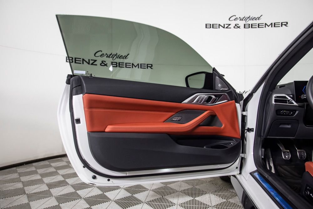 Used 2025 BMW M4 Coupe w/ Executive Package image 15