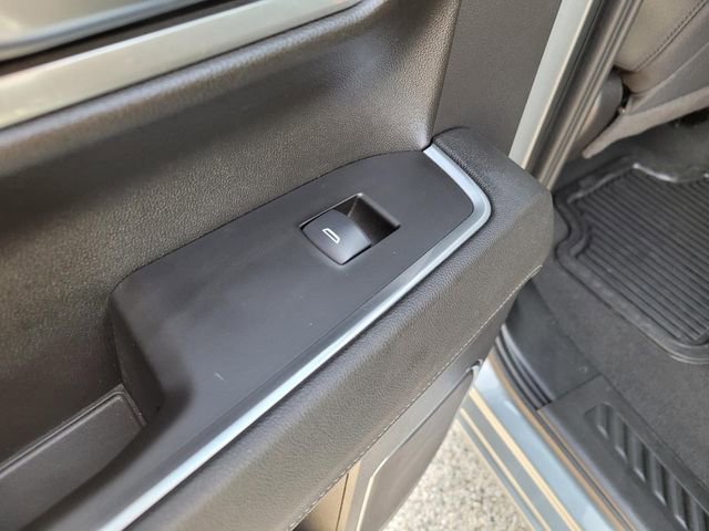 Used 2025 Chevrolet Silverado 1500 LT image 17