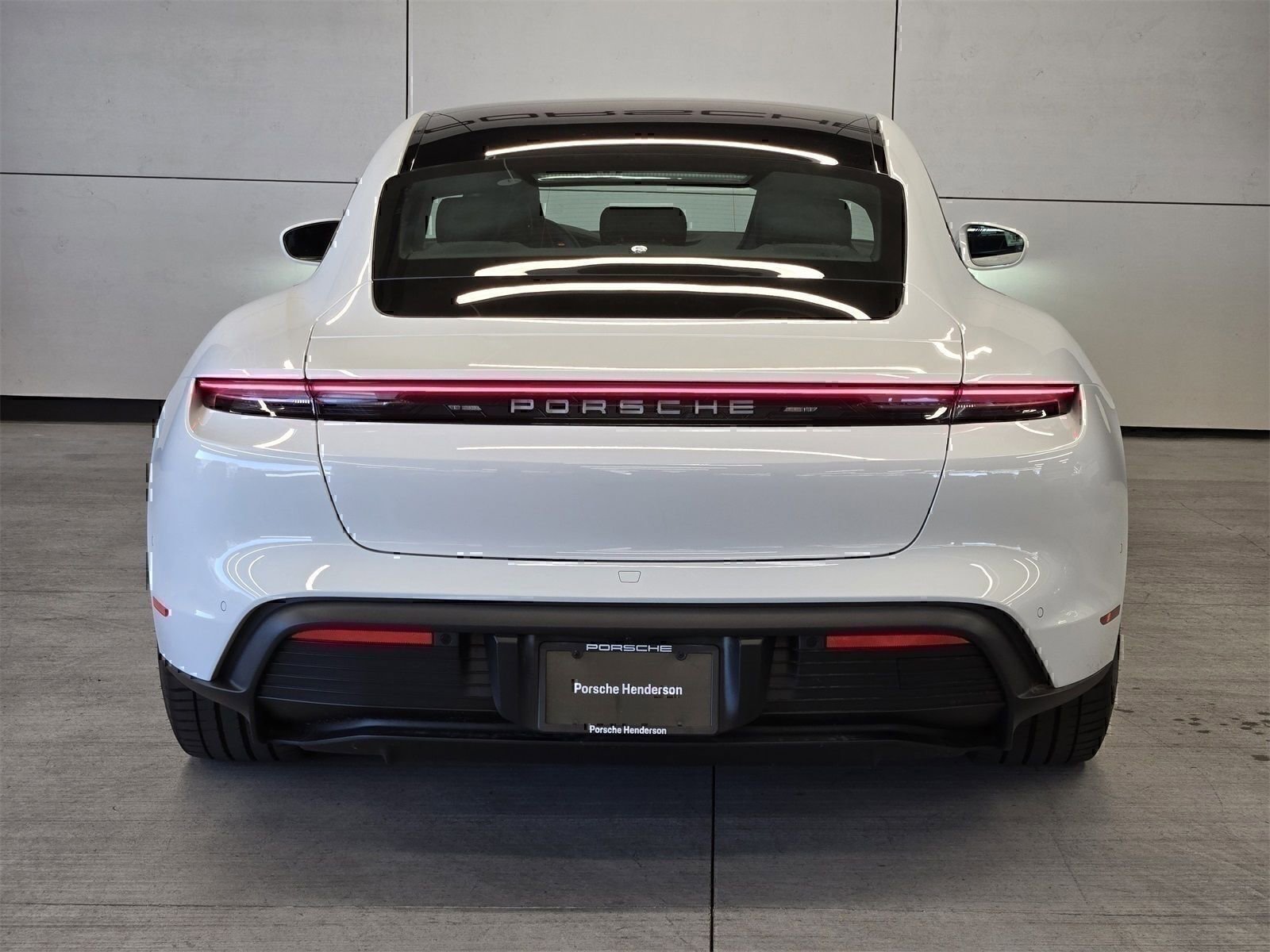 Used 2025 Porsche Taycan image 7