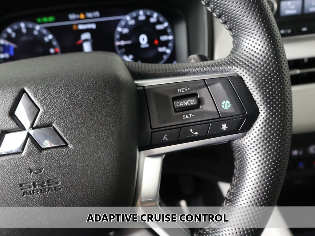 Used 2023 Mitsubishi Outlander SEL image 4