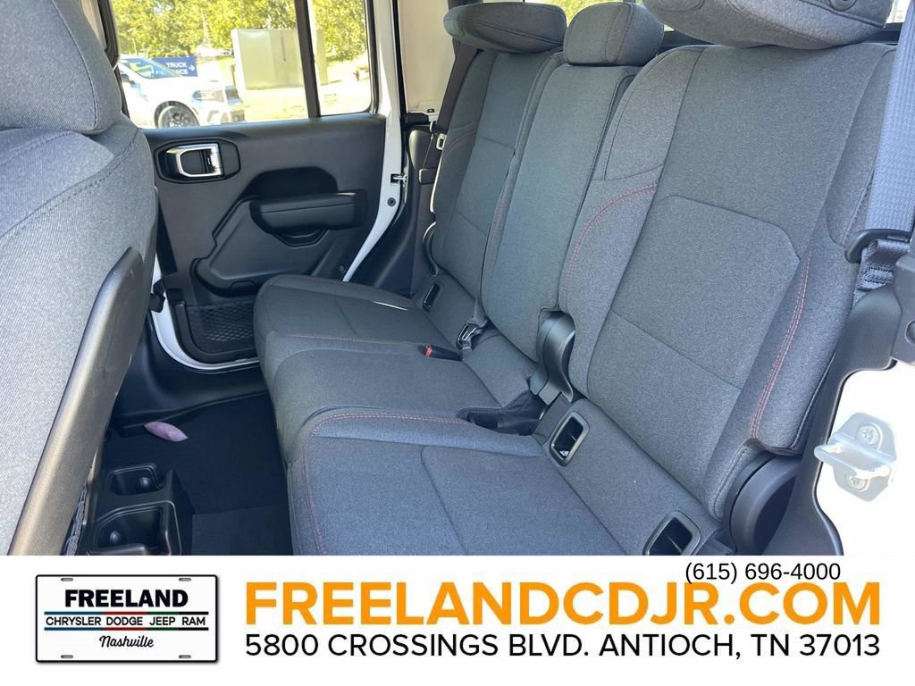 New 2025 Jeep Gladiator Rubicon w/ Convenience Group image 15