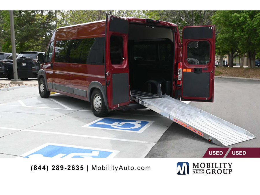 Used 2016 RAM ProMaster 2500 w/ Premium Appearance Group FWD image 1