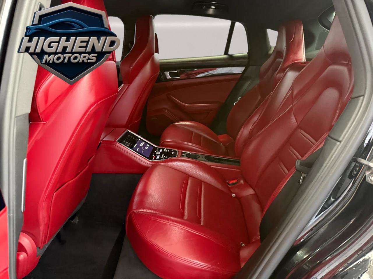 Used 2018 Porsche Panamera 4S image 19