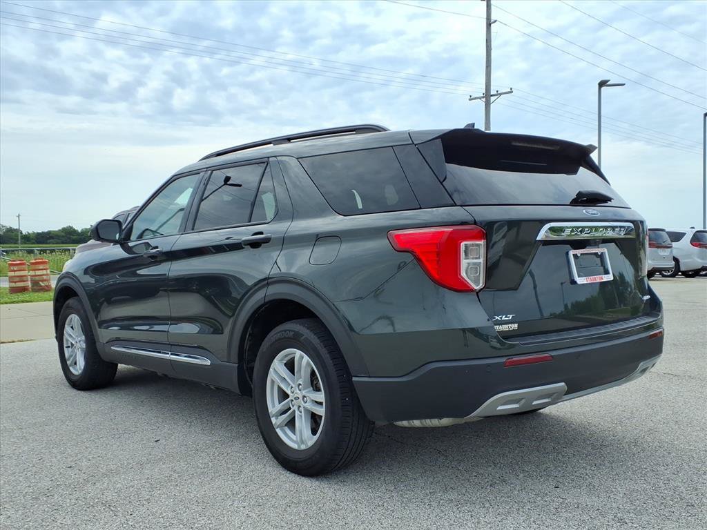 Used 2024 Ford Explorer XLT w/ Equipment Group 202A AWD/4WD image 6