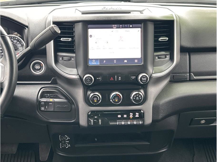 Used 2024 RAM 2500 Big Horn AWD/4WD image 17