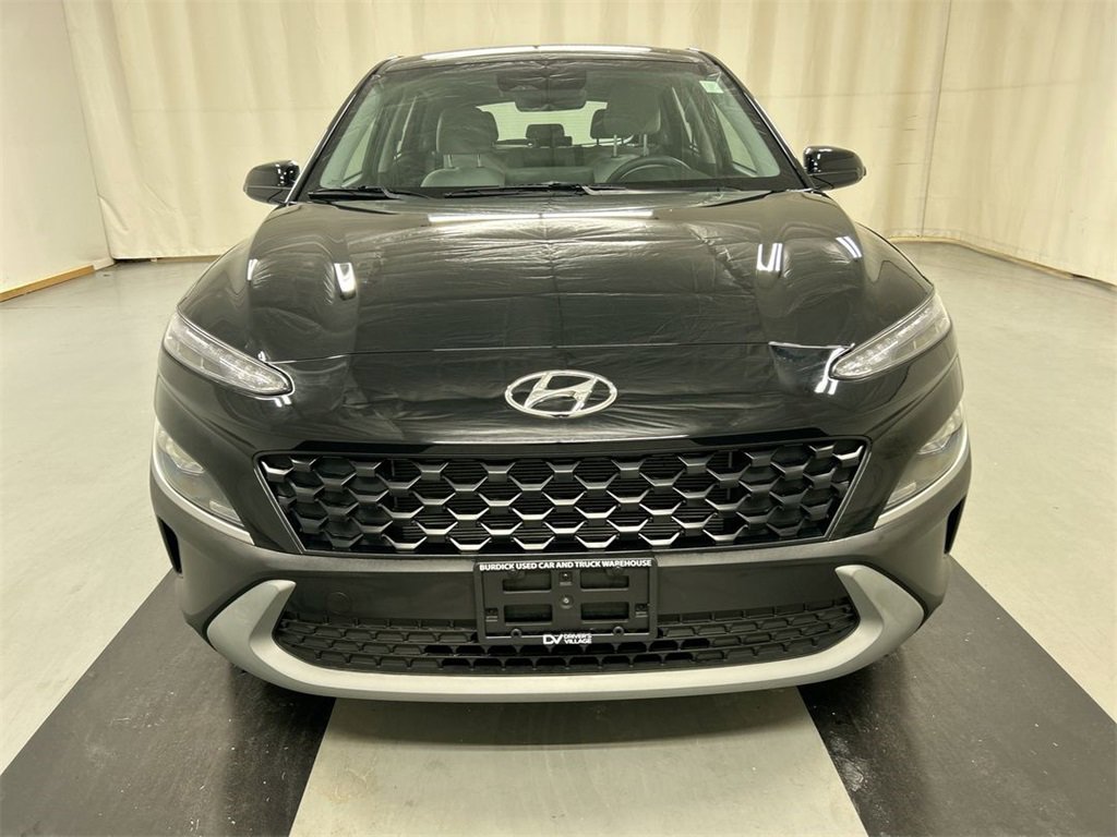 Used 2023 Hyundai Kona SE w/ Cargo Package image 3