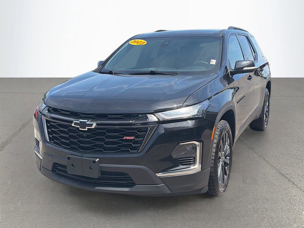 Used 2023 Chevrolet Traverse RS FWD image 8