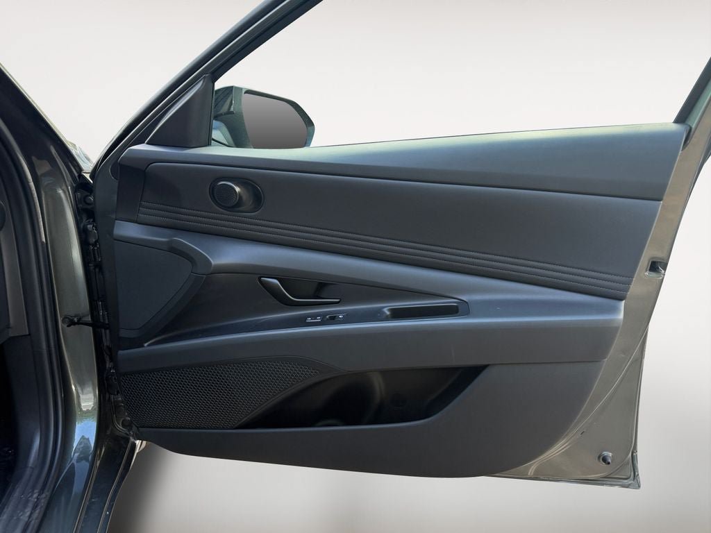 Certified 2025 Hyundai Elantra Sport FWD image 25