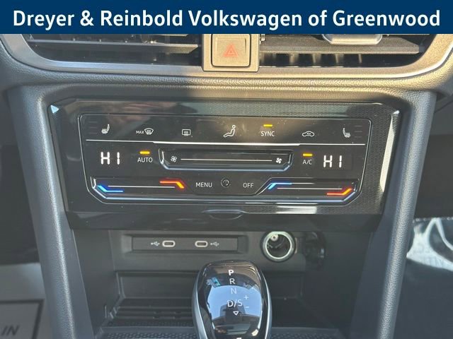 New 2026 Volkswagen Taos SE image 19