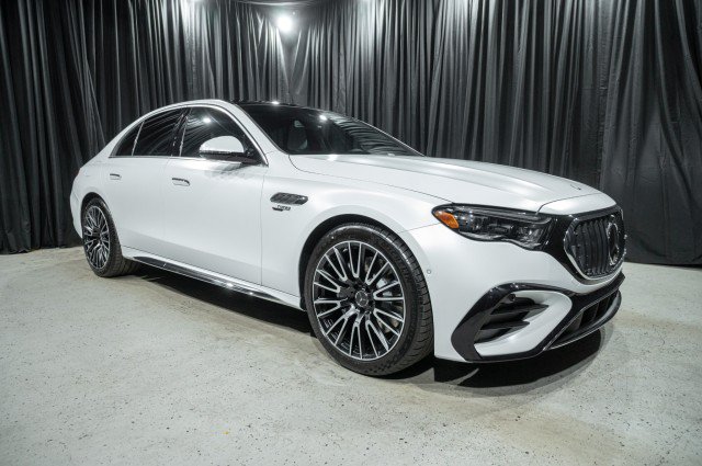 New 2026 Mercedes-Benz E 53 AMG e 4MATIC Sedan image 3