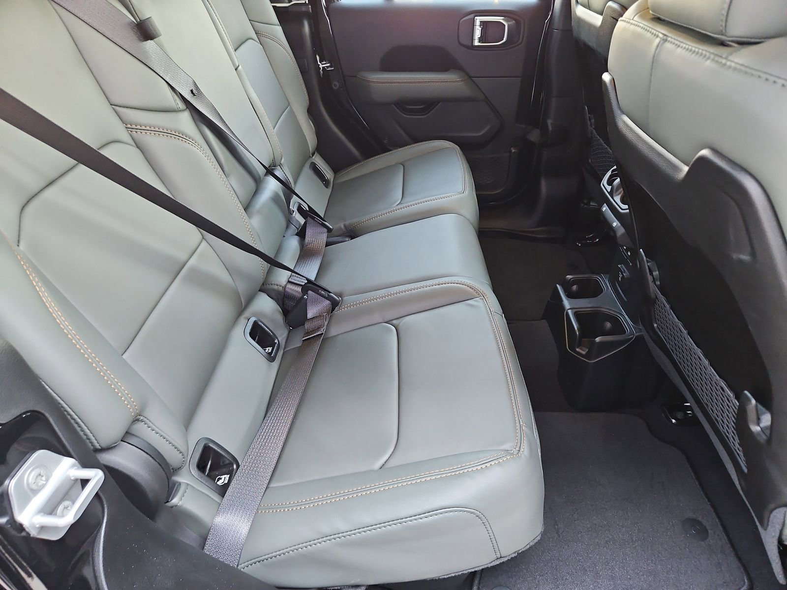 Used 2025 Jeep Gladiator Mojave image 20