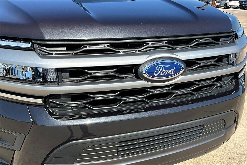 Used 2024 Ford Expedition XLT image 37