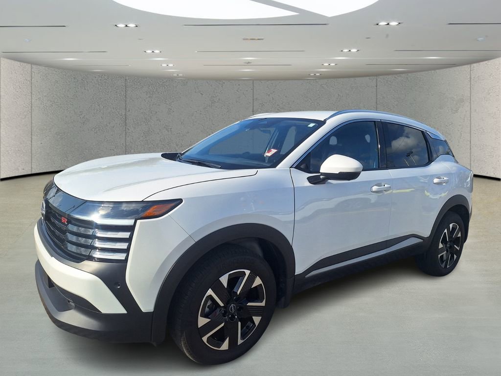 Used 2025 Nissan Kicks SR image 1