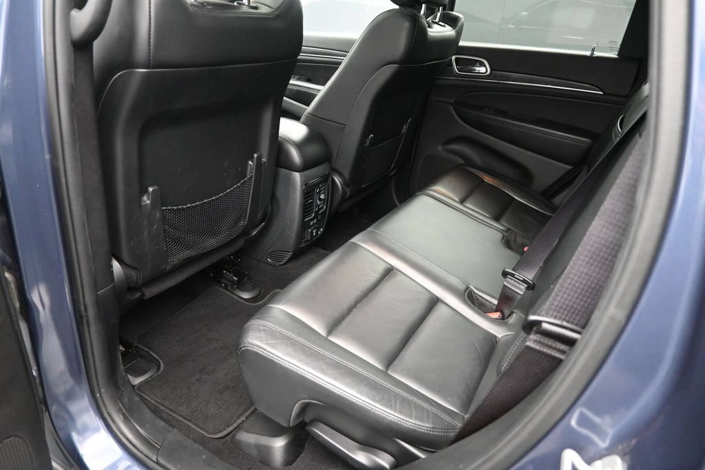 Used 2019 Jeep Grand Cherokee Limited w/ Trailer Tow Group IV AWD/4WD image 14