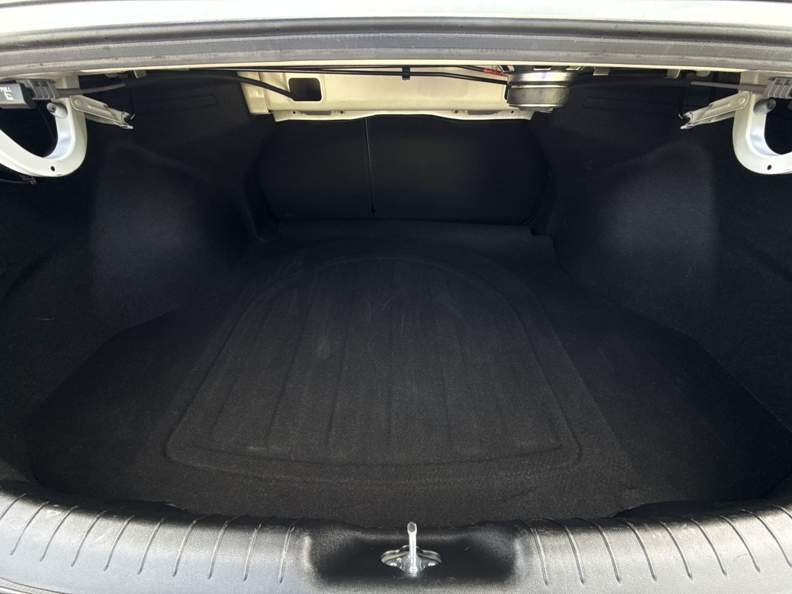 Certified 2025 Hyundai Elantra Limited FWD image 27