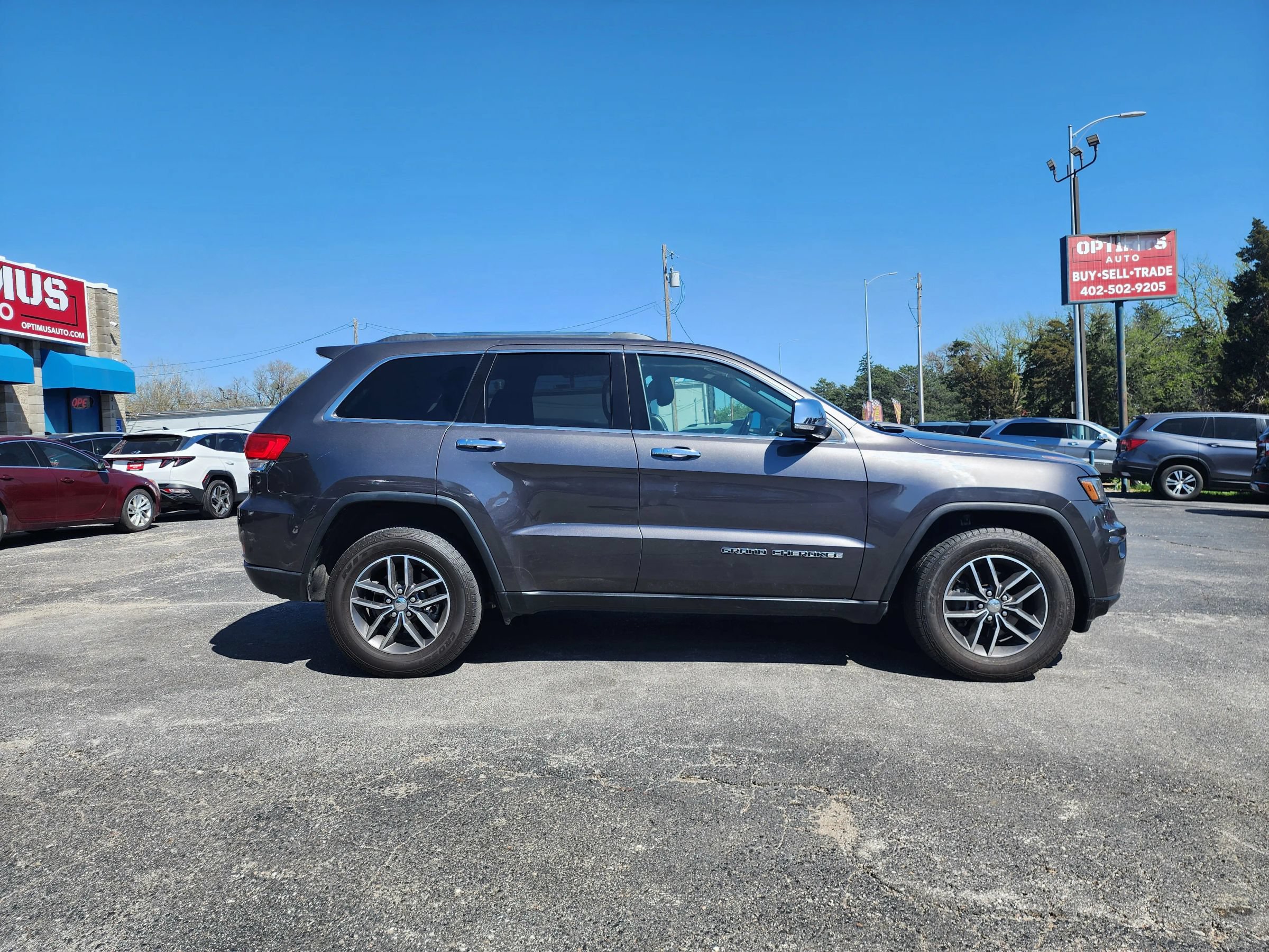 Used 2017 Jeep Grand Cherokee Limited w/ Luxury Group II AWD/4WD image 8