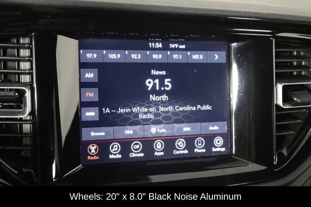 Used 2024 Dodge Durango SXT w/ SXT Blacktop Group AWD/4WD image 32