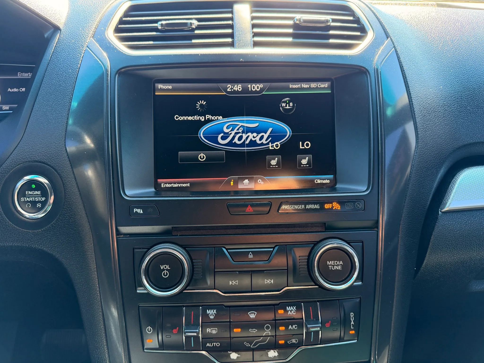 Used 2016 Ford Explorer XLT w/ Equipment Group 202A FWD image 19