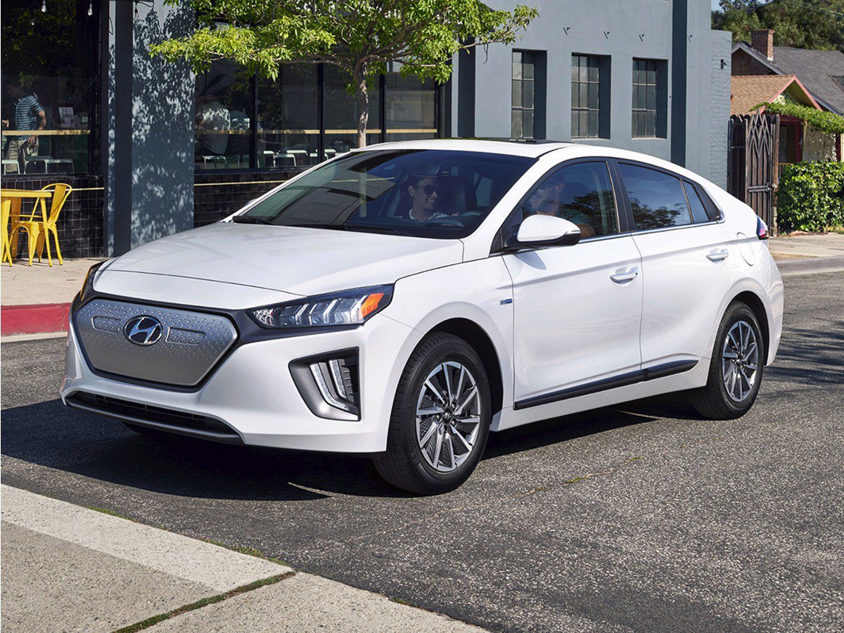Used 2021 Hyundai Ioniq SE FWD image 1