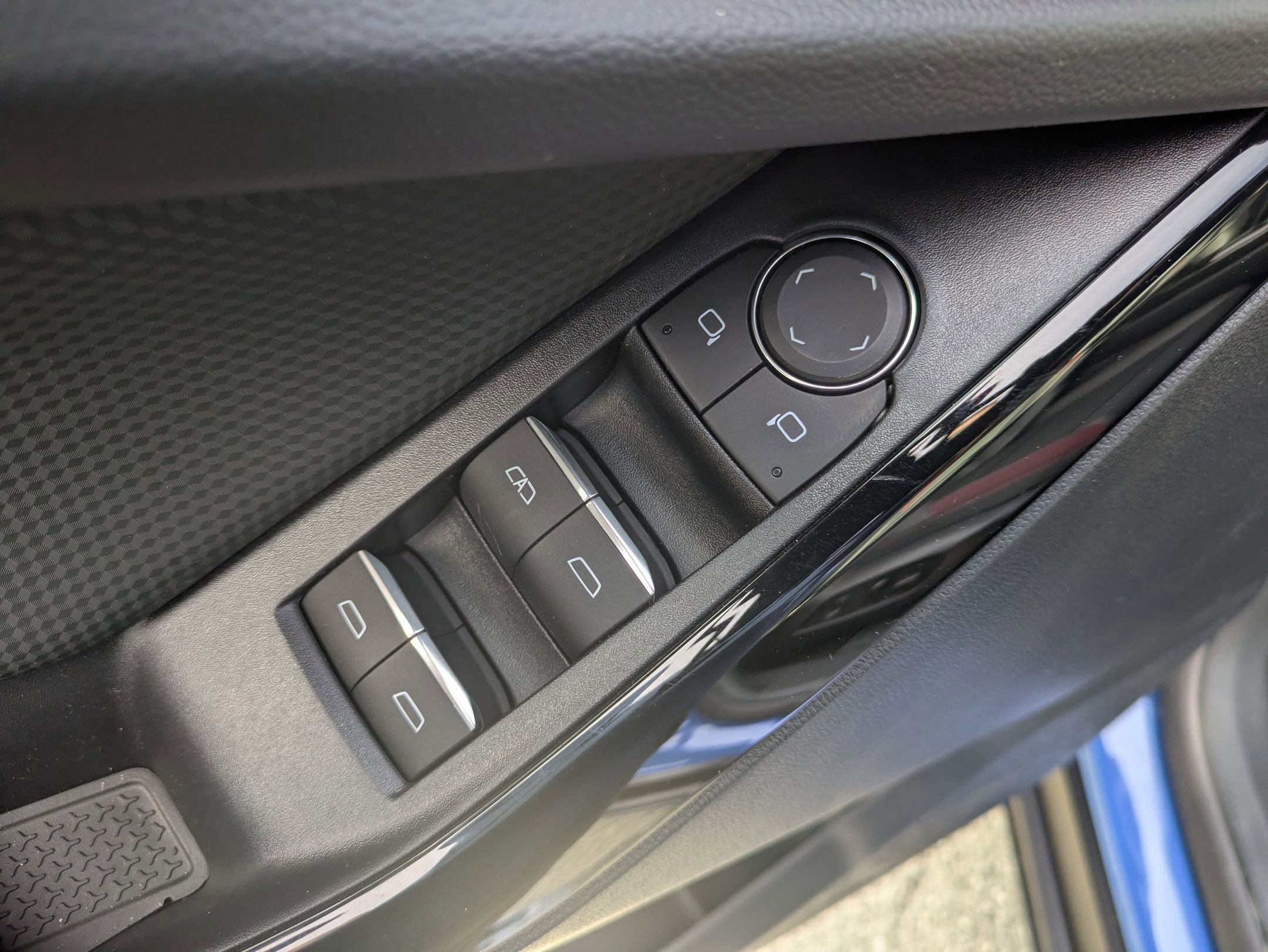 New 2026 Chevrolet Equinox RS w/ Convenience Package III image 14