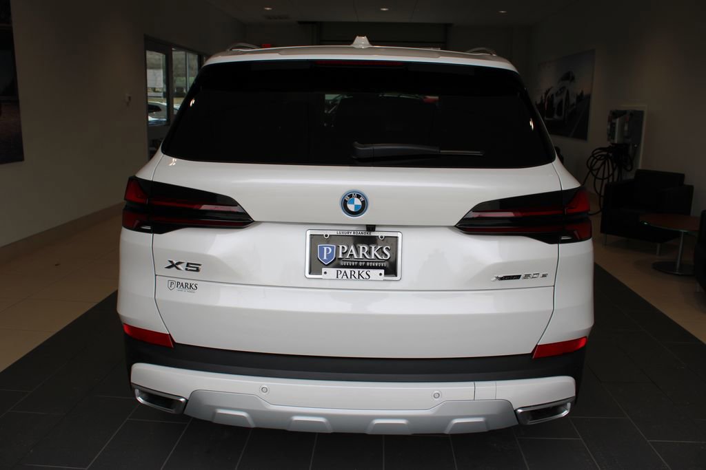 New 2026 BMW X5 xDrive50e image 25
