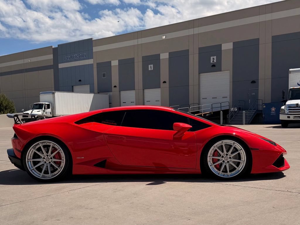 Used 2017 Lamborghini Huracan LP 610-4 AWD/4WD image 4