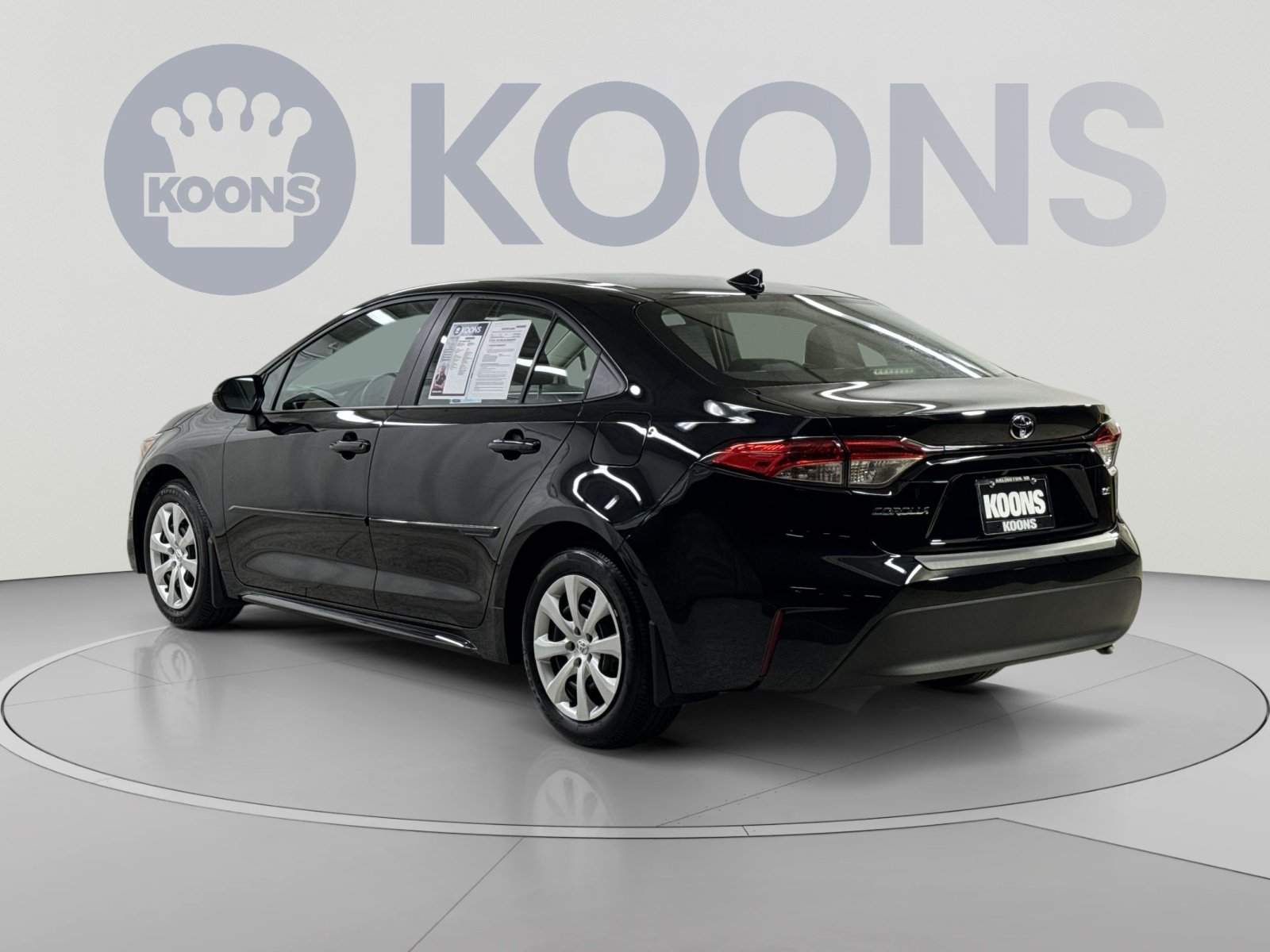 Used 2025 Toyota Corolla LE w/ Convenience Package FWD image 18