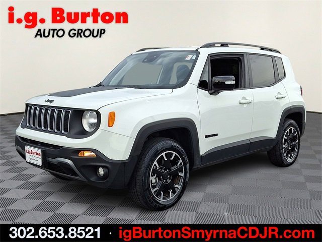 Used 2023 Jeep Renegade Latitude image 3