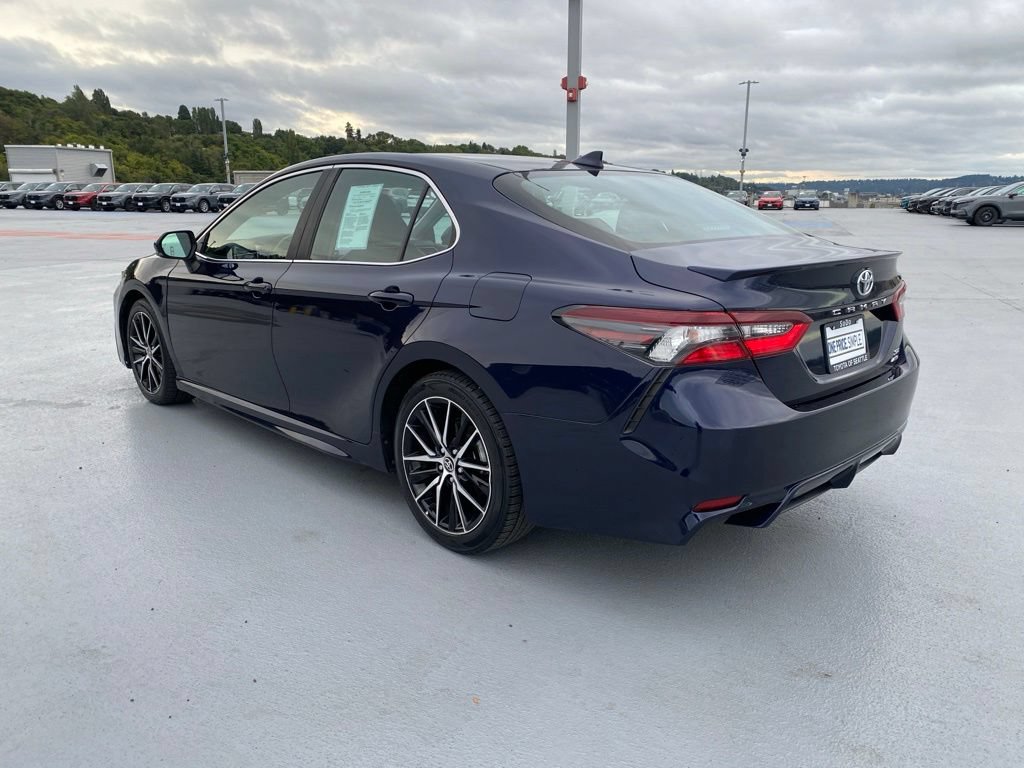 Used 2021 Toyota Camry SE w/ Cold Weather Package AWD/4WD image 6