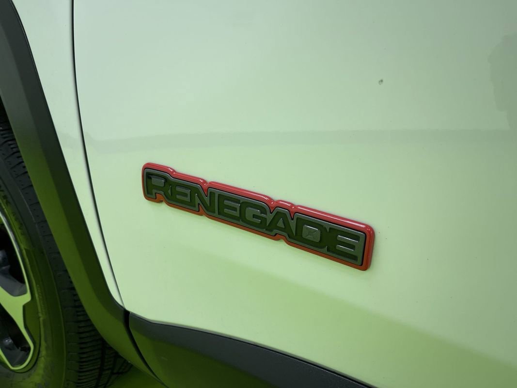 Used 2022 Jeep Renegade Trailhawk image 15