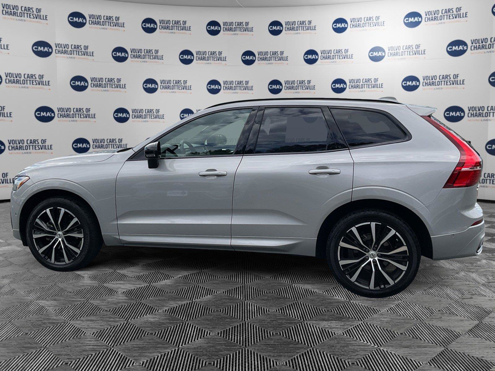 Certified 2023 Volvo XC60 B5 Ultimate w/ Climate Package AWD/4WD image 1